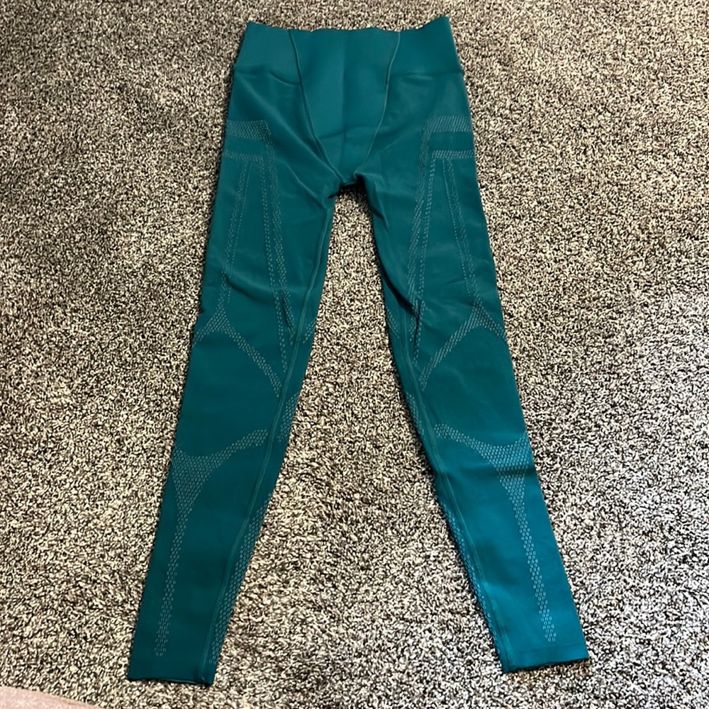 Fabletics Size L Sculptknit Leggings